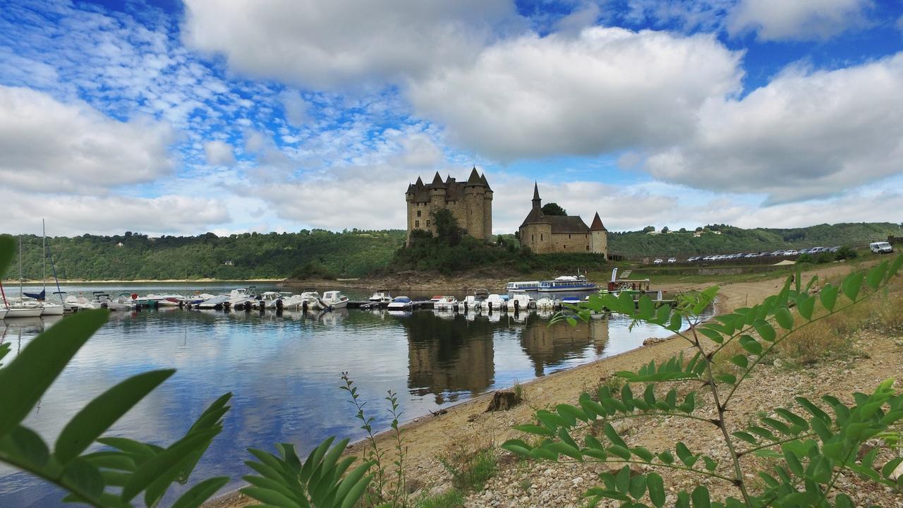 Vvf Cantal Champs-Sur-Tarentaine Экстерьер фото